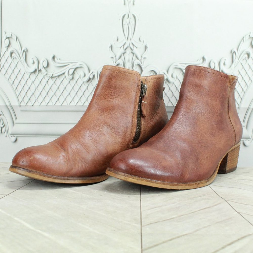 Clarks Maypearl Ramie Brown Leather Zip Block Heel Ankle Booties Size 8.5 Wide - Picture 2 of 9